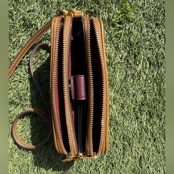 Tory Burch T Monogram mini crossbody / camera-style bag - Picture 3 of 3